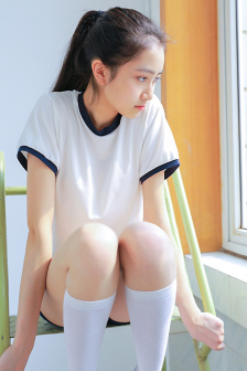 当着全班面被C到高潮哭视频
